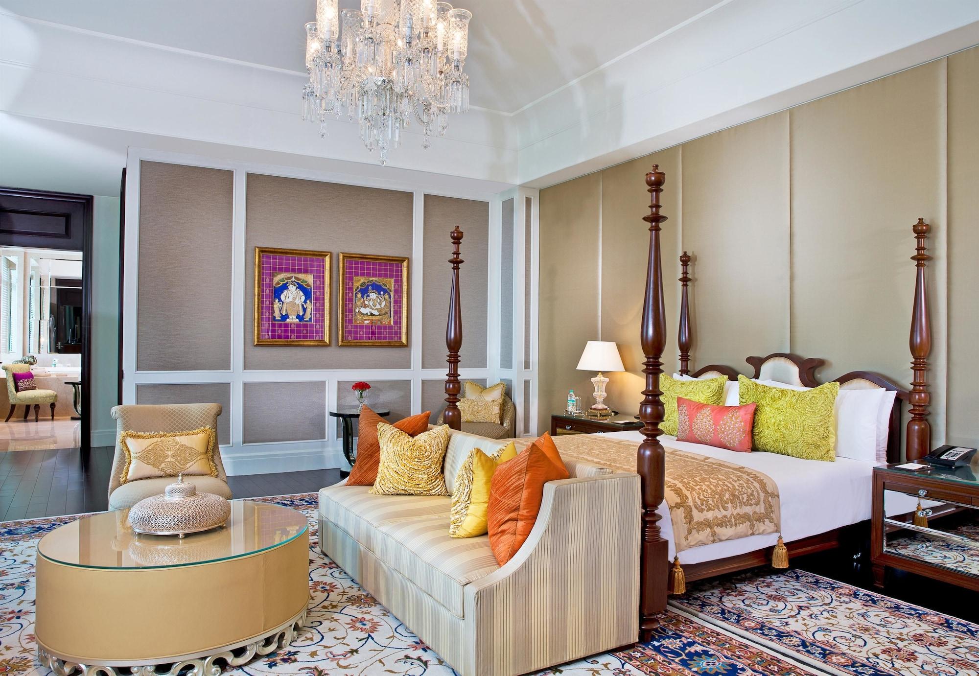The Leela Palace Τσενάι Εξωτερικό φωτογραφία A bedroom at the Imperial